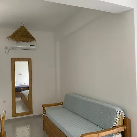 Retreat Apartment Glifades