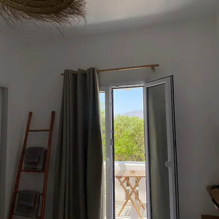 Retreat Glifades